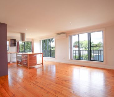 SOUTH BATHURST LIVING - Photo 4