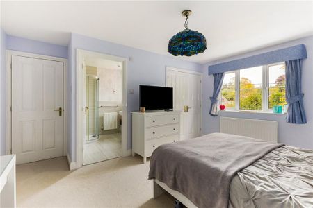 4 bedroom detached house to rent - Photo 4