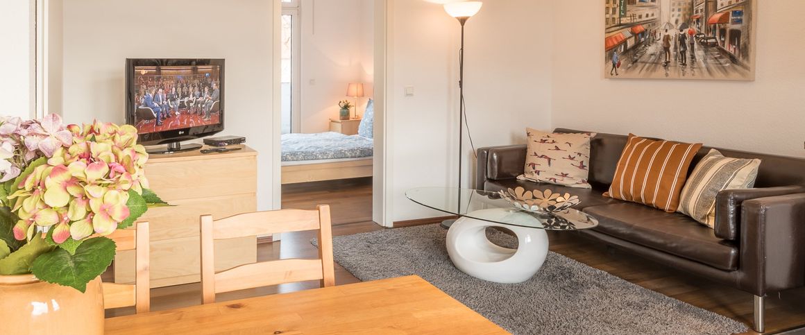 City-Residence: Nette 2-Zimmer-Wohnung in schönem Altbau - Photo 1