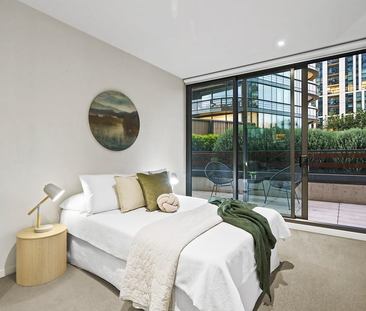Modern Docklands Living with an Expansive Terrace - UNFURNISHED - Photo 2