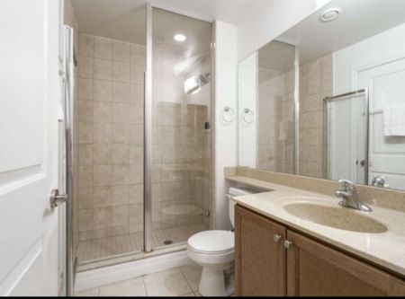 For Lease - 58 Marine Parade Drive Unit# 403, Toronto, Ontario - Photo 3