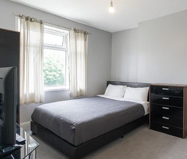 1 bedroom in a house share to rent - Photo 1