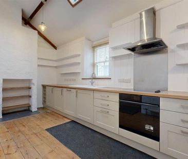 2 bedroom maisonette to rent - Photo 1