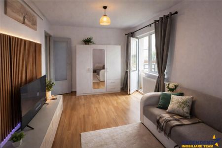 Prima ! Garsoniera cu balcon, parcare, vedere spre munte, Ba - Fotografie 2