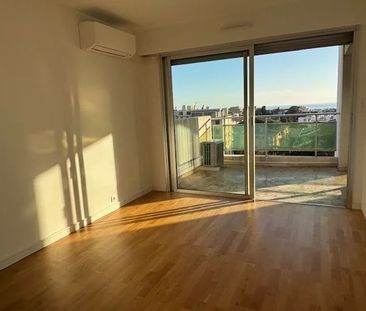 Location Appartement 3 pièces CANNES 06400 - Photo 3