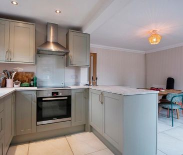 3 bedroom semi-detached house to rent - Photo 5