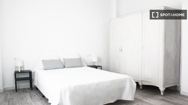 4 bedroom luxury Flat for rent in Alicante, Valencia - Photo 1