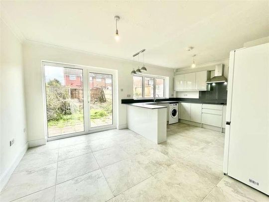 Allerford Court, North Harrow, Harrow, HA2 - Photo 1
