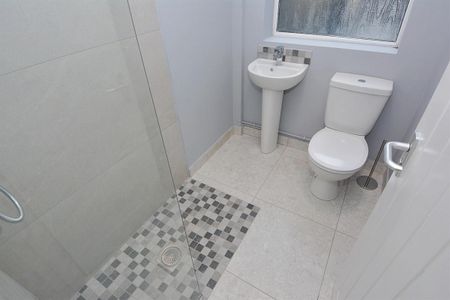 111 Donnybrook Street, Belfast BT9 7DE - Photo 4