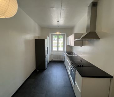 Chaux-de-Fonds, joli 1.5 pièces rénové avec balcon - Photo 1