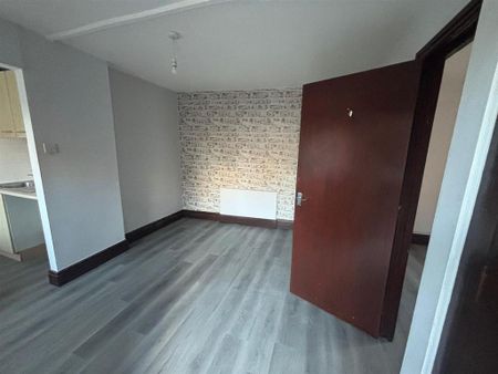 1 bedroom bungalow to rent - Photo 2