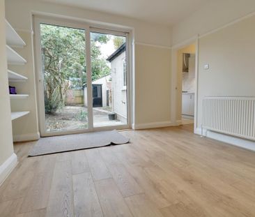 4 bedroom semi-detached house to rent - Photo 2