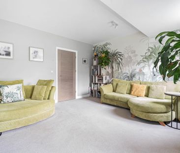 4 bedroom semi-detached house to rent - Photo 4