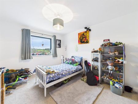 4 bedroom detached house to rent - Photo 5