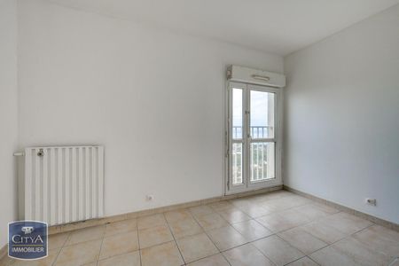 Location Appartement 4 pièces 81m² MARTIGUES 13500 - Photo 4