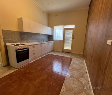 28B Wembley Avenue, Yarraville - Photo 2