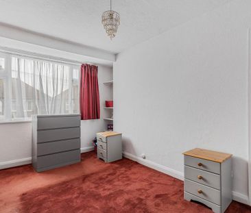 3 bedroom end of terrace house to rent - Photo 2