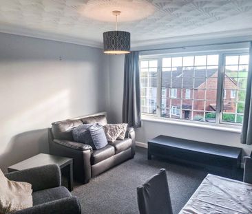 4 bedroom maisonette to rent - Photo 1