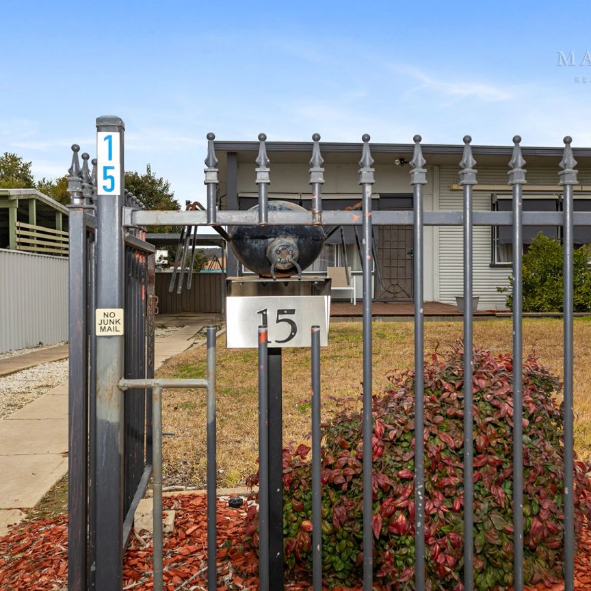 15 Tarakan Avenue, Ashmont NSW 2650 - Photo 1