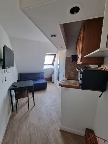 Location Appartement 1 pièce 9m² PARIS 8ème - Photo 2