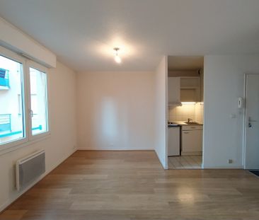 Location Appartement 2 pièces 28m² - Photo 2