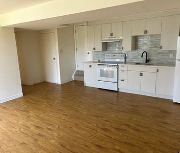 For Lease - 88 Eastman Crescent Unit# #bmst, Newmarket, Ontario - Photo 2