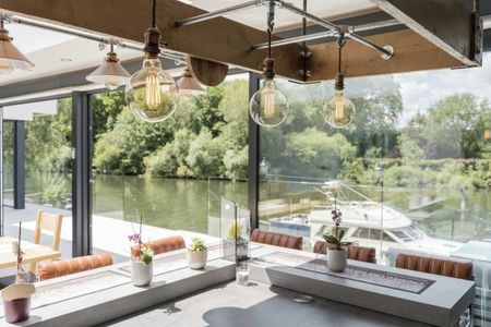 Kingswood Creek, Wraysbury, TW19 - Photo 2