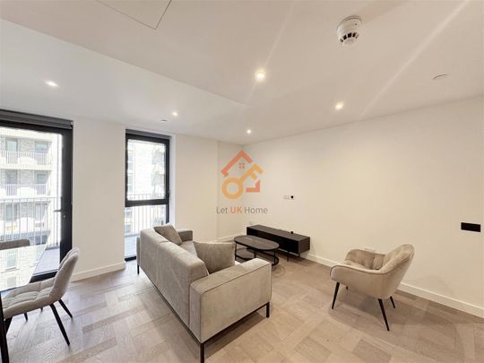 4 Merino Gardens, London, E1W - Photo 1