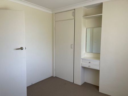 COSY 2 BEDROOM UNIT - Photo 4