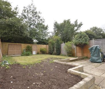 2 bedroom end of terrace house to rent - Photo 4