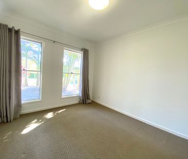 Sensational Dual Occupancy Home Available for Rent - Photo 4