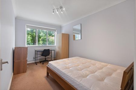 Fairfax Road, South Hampstead, London - Photo 4