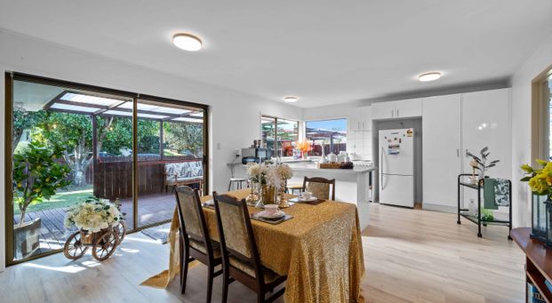 PAPATOETOE HOME - Photo 1