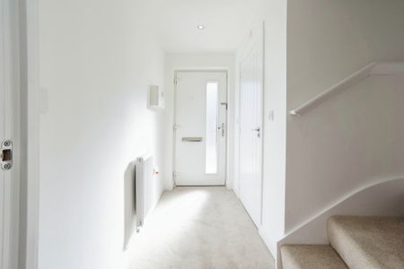 New Build Two Bedroom Townhouse to let in Lawnswood, Leeds - Photo 3