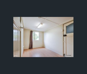 Spacious Nambour Home - Photo 3