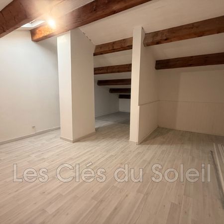 Location Appartement 2 pièces 45m² TOULON 83000 - Photo 4