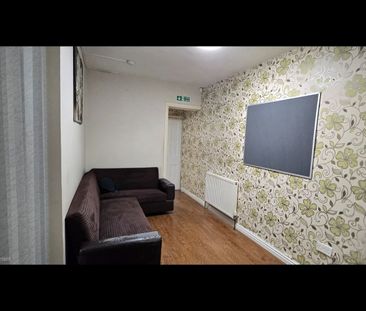 Room in a Shared House, Hob Moor Road, B10 - Photo 2