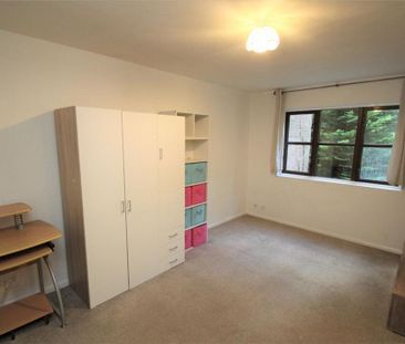 Studio to rent - Photo 6