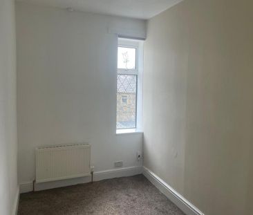 2 bedroom end of terrace house to rent - Photo 5