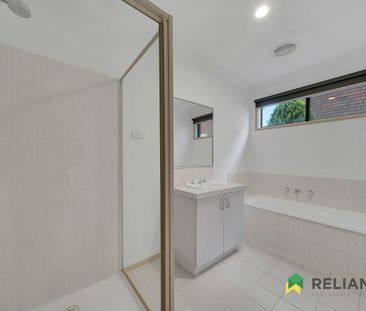 Expansive Family Home with Exceptional Outdoor Living! - Photo 3