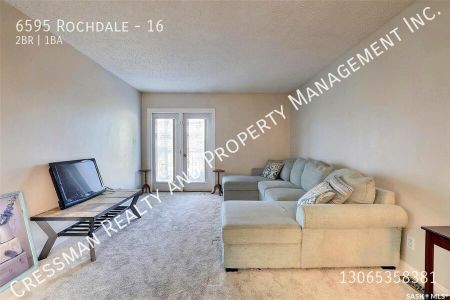 2 Bedroom 1 Bathroom Apartment in Sherwood-McCarthy - Photo 2