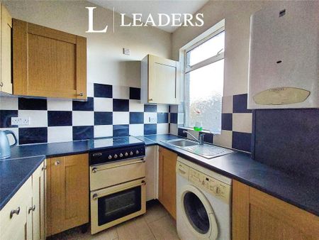 2 bedroom flat to rent - Photo 4