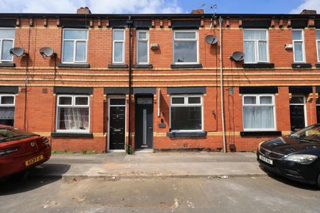 2 bedroom terraced house to rent - Photo 3