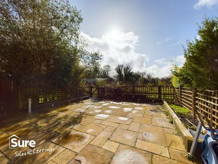 3 bedroom terraced house to rent - Photo 2