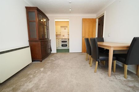 1 bedroom flat to rent - Photo 4