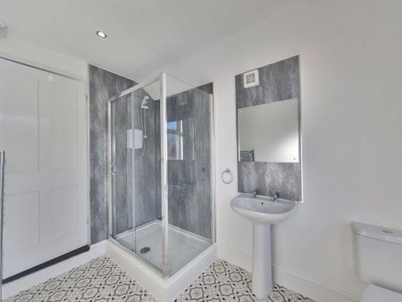 3 bedroom terraced house to rent - Photo 5