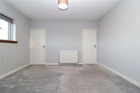 3 bedroom apartment to rent - Photo 4