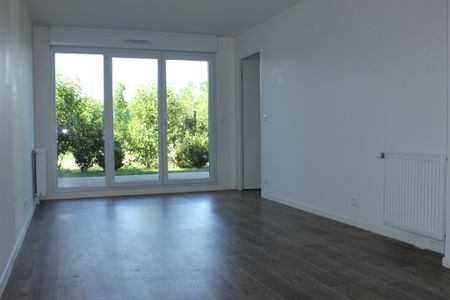 APPARTEMENT F2 OSNY - 2 pièce(s) - 39.65 m2 - Photo 2