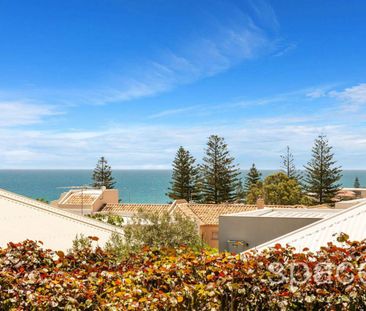 PRIVATE APARTMENT WITH OCEAN VIEWS - Photo 6