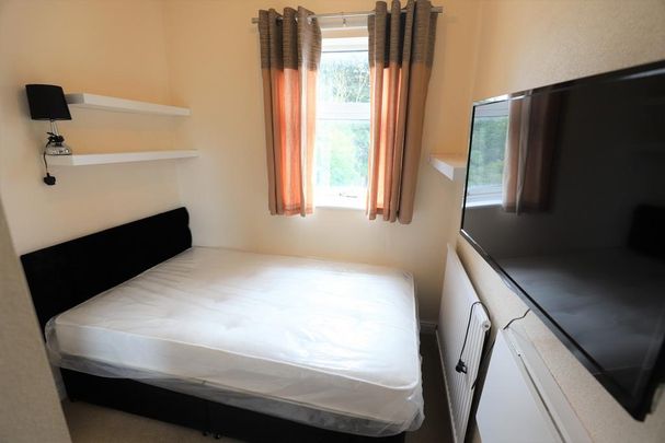 4 bedroom terraced house to rent - Photo 1